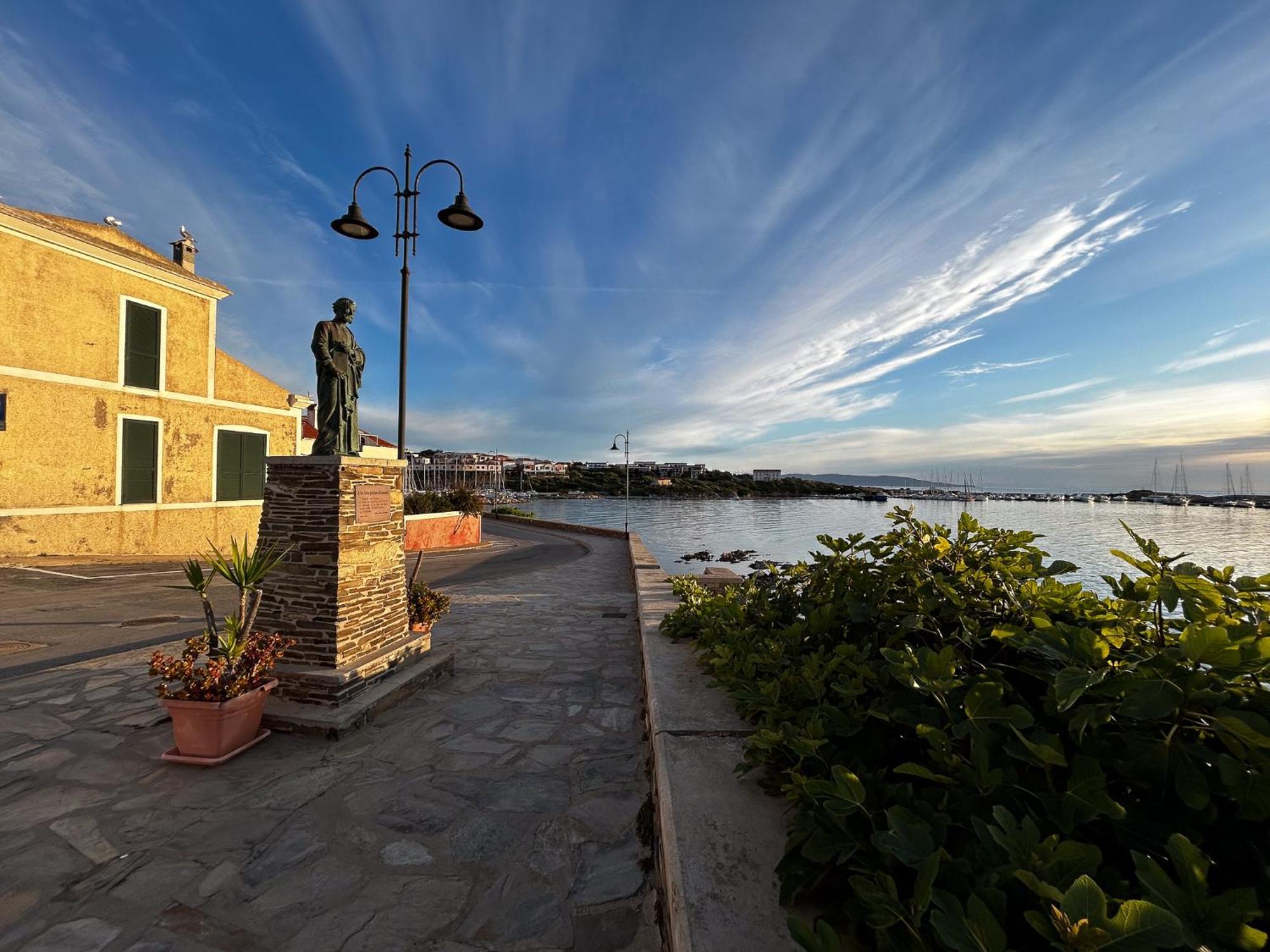 La Marina - Rooms In Stintino Exteriér fotografie