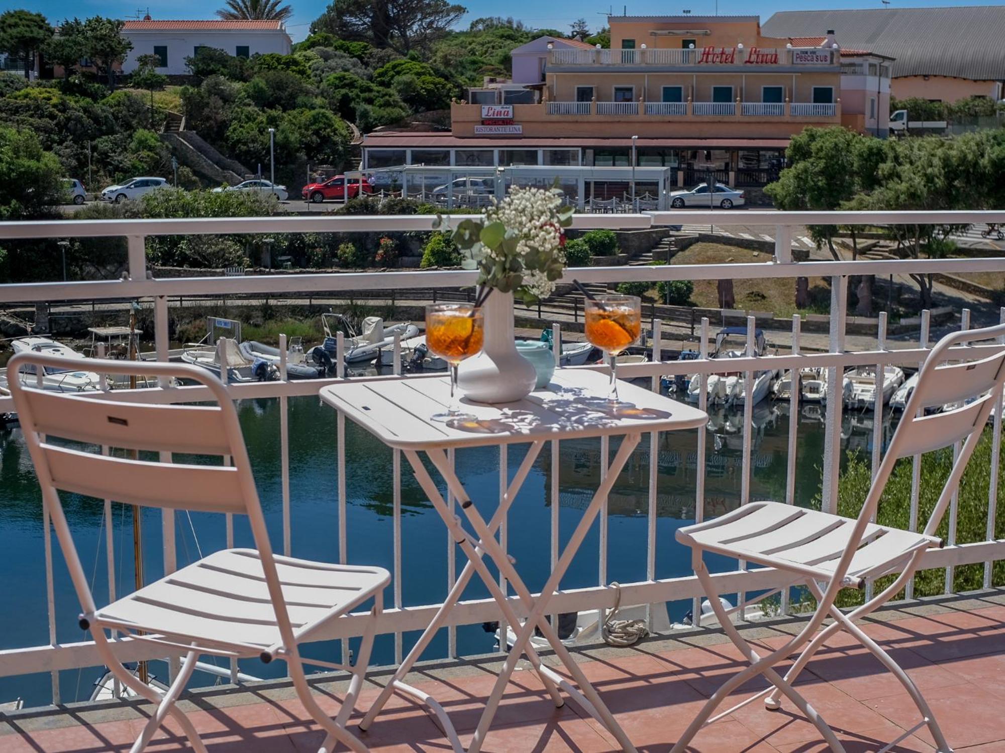 La Marina - Rooms In Stintino Exteriér fotografie