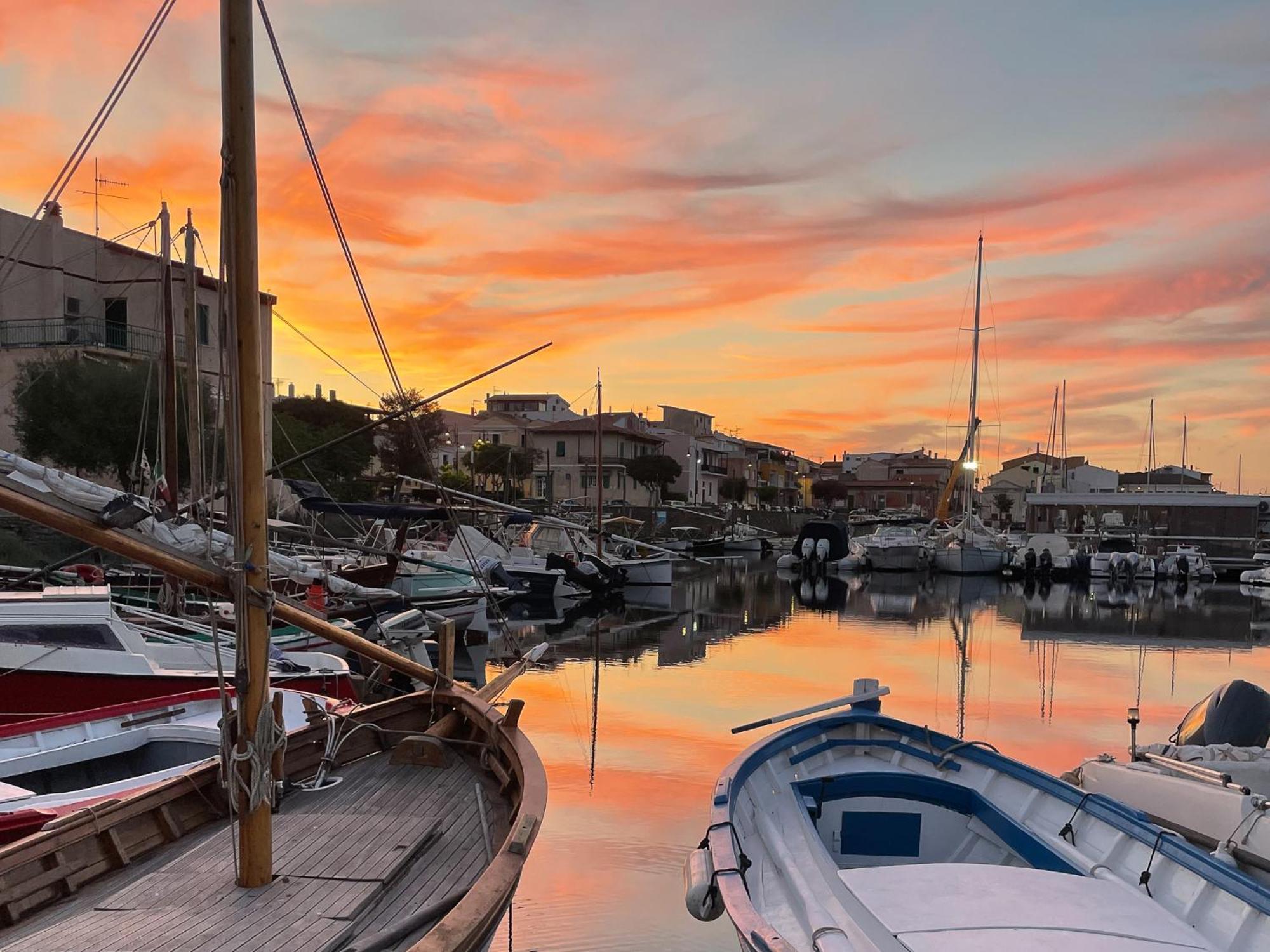 La Marina - Rooms In Stintino Exteriér fotografie